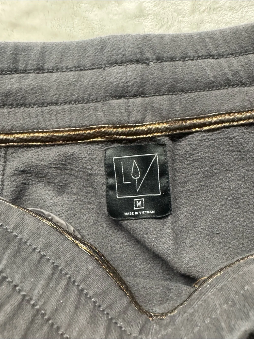Men’s Gray Tech Fleece Jogger Pants Size M Tapered Athletic Sweatpants